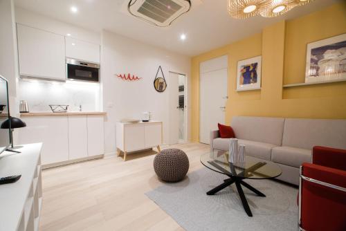 SUITE ELUARD au cœur de la Rive Gauche, neuf, design, 2 personnes