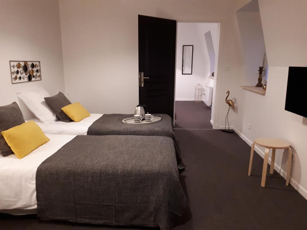 Suite familiale 2 chambres 5 bis rue du Temple, 59400 Cambrai