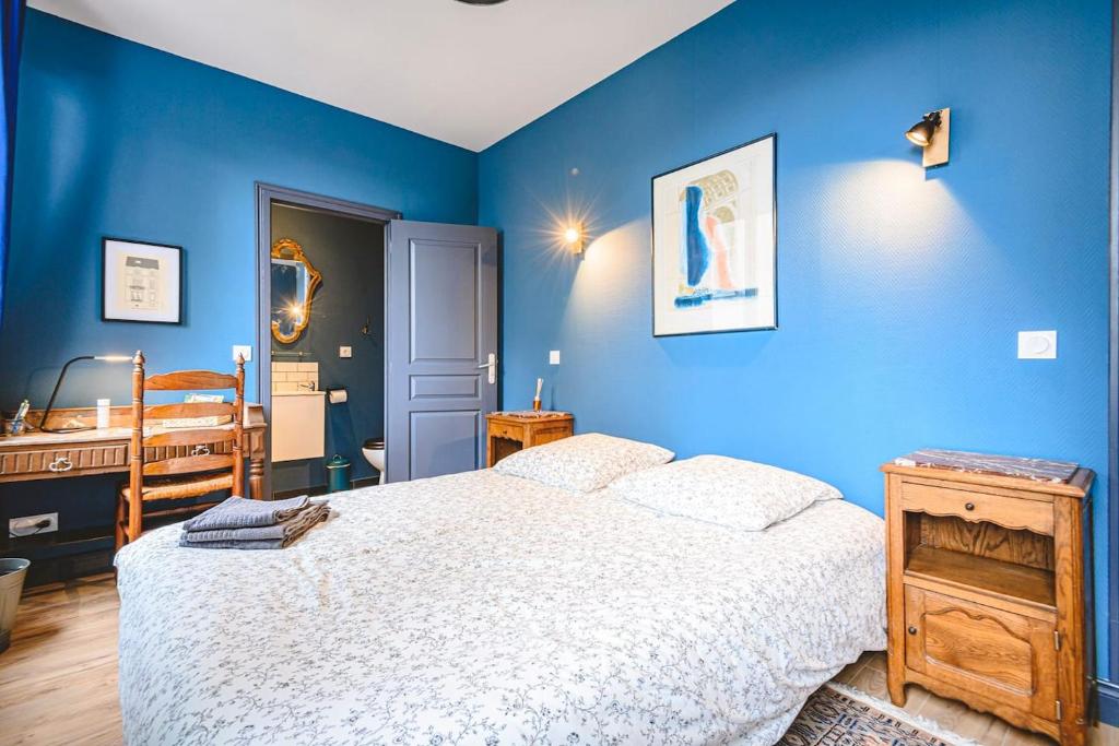 Appartement Suite Grand Siècle CH - Reims centre ville 12 Rue de Saint-Brice 51100 Reims