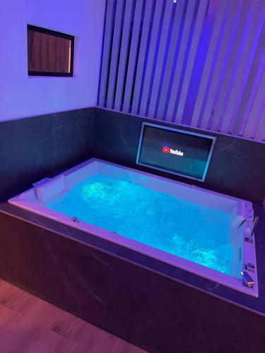 Suite & Jacuzzi