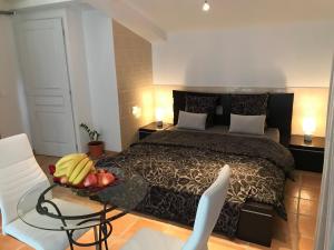 Suite luxe vue sur piscine et parc