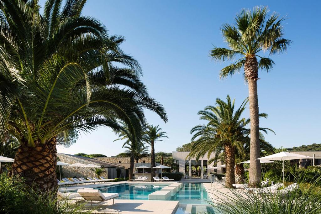Suite luxe vue sur piscine et parc 13140 Miramas