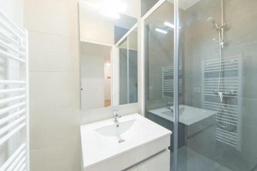 Suite Moderne Familiale 8 Pers - Disney 10m - 2 SDB