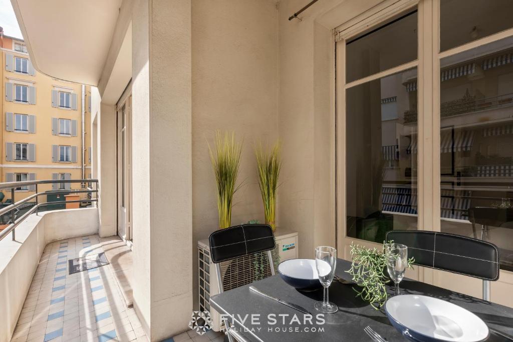 Suite Reine Marie FSHH 37 Rue de France, 06000 Nice