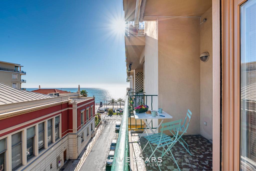 Suite Versailles Five Stars Holiday House 1 Rue Paul Valéry, 06000 Nice