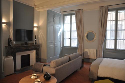 Suite Voltaire