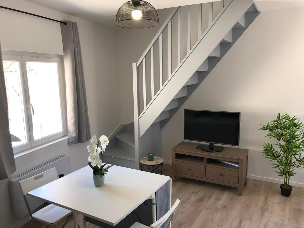 Appartement Suites Rive Gauche - FORÊT FONTAINEBLEAU - Chez Samantha 37 Rue Grande 77250 Villecerf