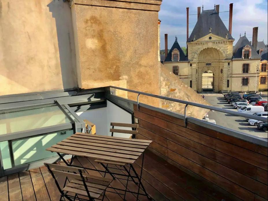 Suites Rive Gauche - TERRASSE VUE CHÂTEAU FONTAINEBLEAU - Chez Lydia 3 Place d'Armes, 77300 Fontainebleau