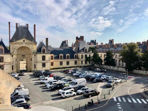 Suites Rive Gauche - TERRASSE VUE CHÂTEAU FONTAINEBLEAU - Chez Lydia