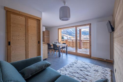 Sumptuous And Bright Apartment In Chalet Style