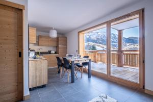 Sumptuous And Bright Apartment In Chalet Style
