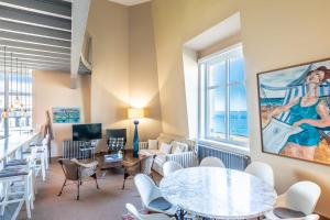SUN KEYWEEK Duplex Breathtaking view of the Ocean and Palace Gardens