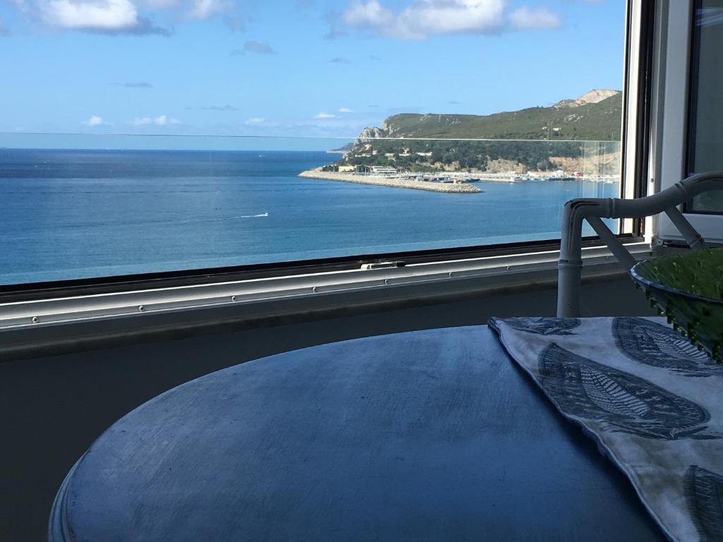 Sun & Sea 512 Rua Navegador Rodrigues Soromenho Bloco D1 D2, Apartamento 512, 2970-773 Sesimbra