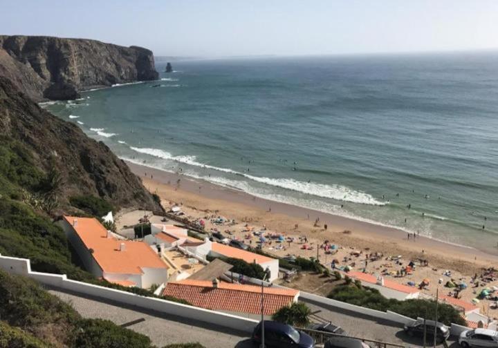 Sun & Surf Flat Arrifana Beach Praia da Arrifana, 8670-111 Aljezur