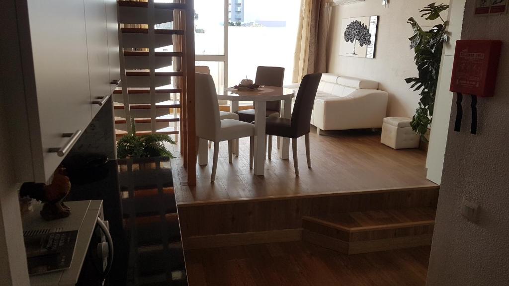 Sun way Rua José Afonso, lote 125, corpo C, 2°Andar, Lado A , apartamento C2A, fracção EL , edifício Village, 8200-351 Albufeira
