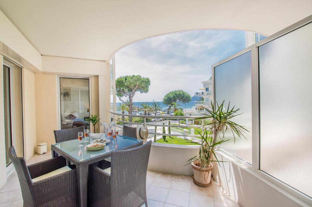 Appartement Sunlight Properties - \ 20 Boulevard du Midi Louise Moreau 06150 Cannes