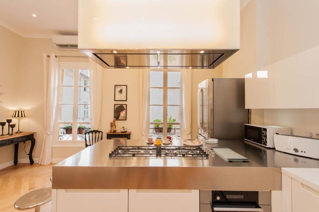 Appartement Sunlight Properties - Cristal - Old Town area, 3 Bedrooms, stunning Nice holiday rental apartment 17 Rue de la Préfecture, Old Town 06300 Nice