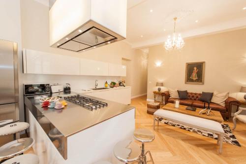 Sunlight Properties - Cristal - Old Town area, 3 Bedrooms, stunning Nice holiday rental apartment