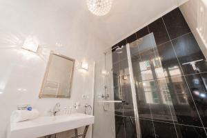 Sunlight Properties - Cristal - Old Town area, 3 Bedrooms, stunning Nice holiday rental apartment