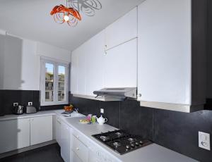 Sunlight Properties - Parisian Bleu - Calm with Sea View