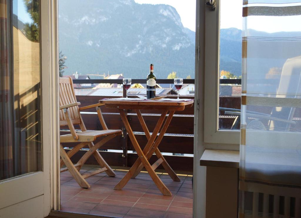 Sunny 1-room apartment near railway station St.-Martin-Str. 6, 82467 Garmisch-Partenkirchen