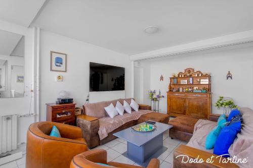 Sunny 2 bedroom with panoramic view - Dodo et Tartine
