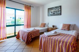 Sunny 2BDR House W/ Private Pool by LovelyStay
