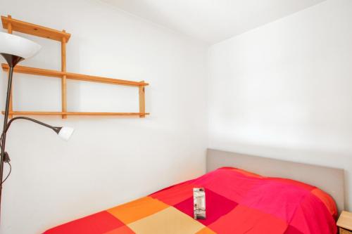 Sunny and beautiful one-bedroom with pool-view terrace in Avignon Welkeys
