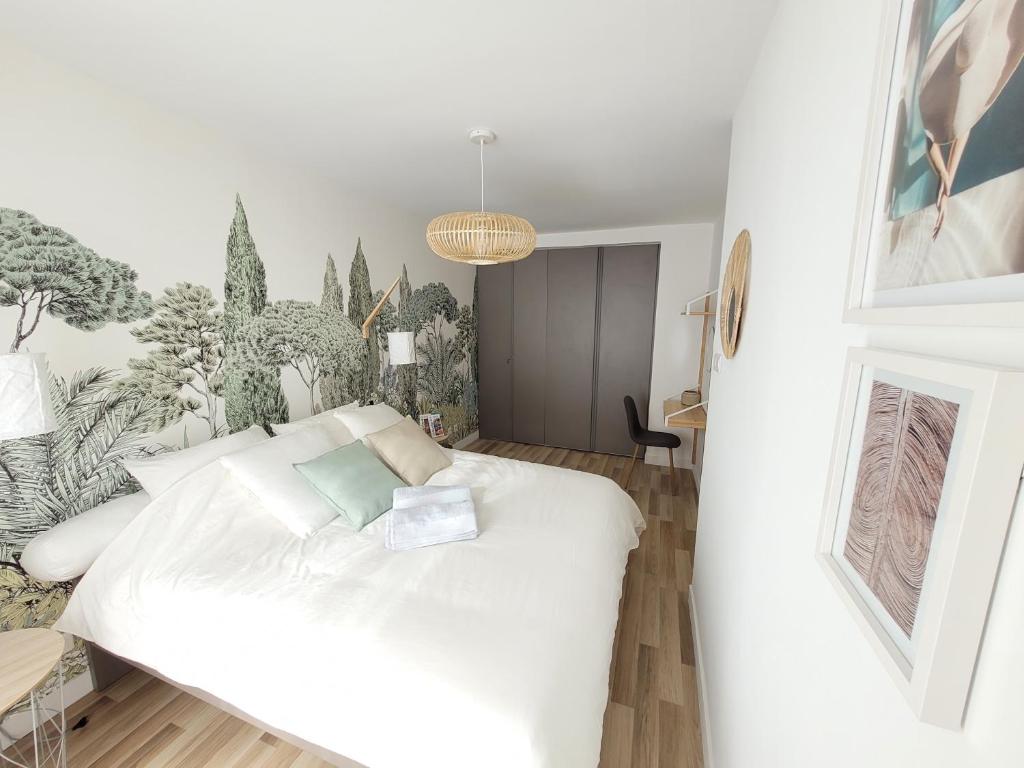 Sunny and calm 2 bed apartment place du Pin 3 Rue Emmanuel Philibert, 06300 Nice