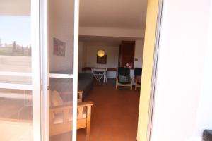 Sunny and Cozy Apartment, Lago Azul by Trip2Portugal