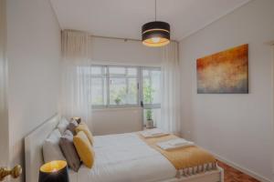 Sunny and Spacious House, 4BD 3Bath Downtown Porto
