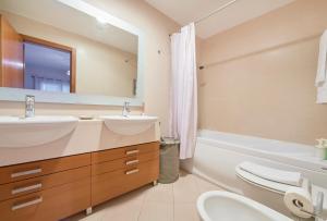 Sunny apartament at Carcavelos Beach, by TimeCooler