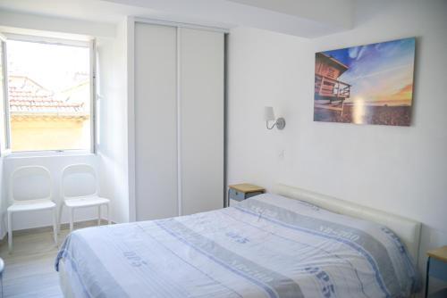 Sunny apartment in heart of Nice Old Town