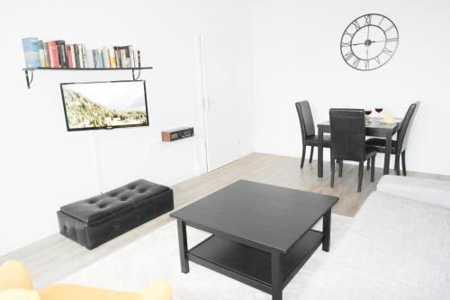Sunny Apartment