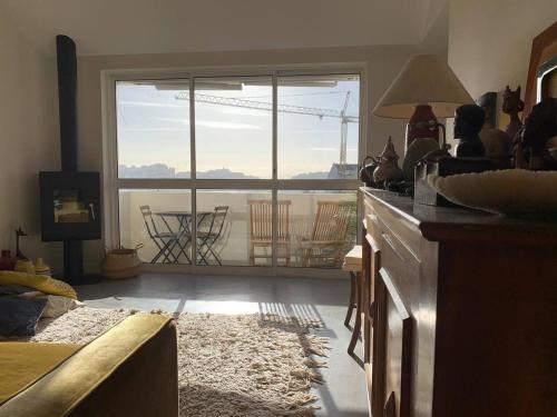 Sunny apartment with amazing view