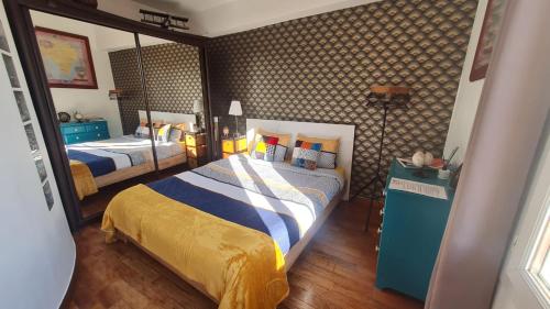 Sunny Apartment with Nice View in History City Center
