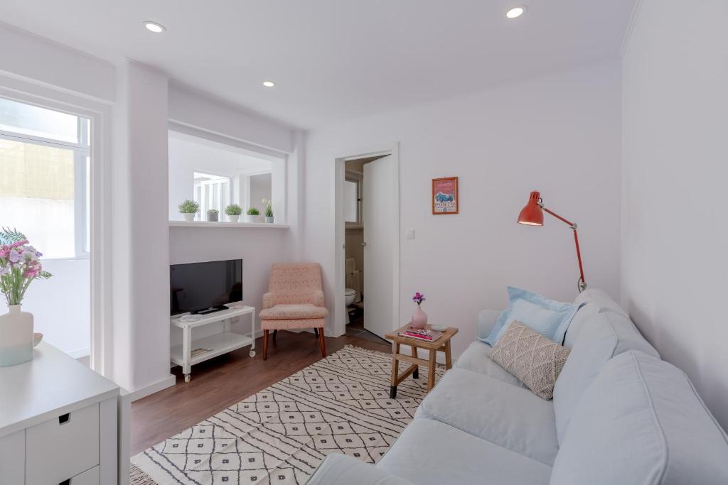 Appartement Sunny Apartment with Patio, By TimeCooler 1 Rua da Senhora do Monte 1170-270 Lisbonne