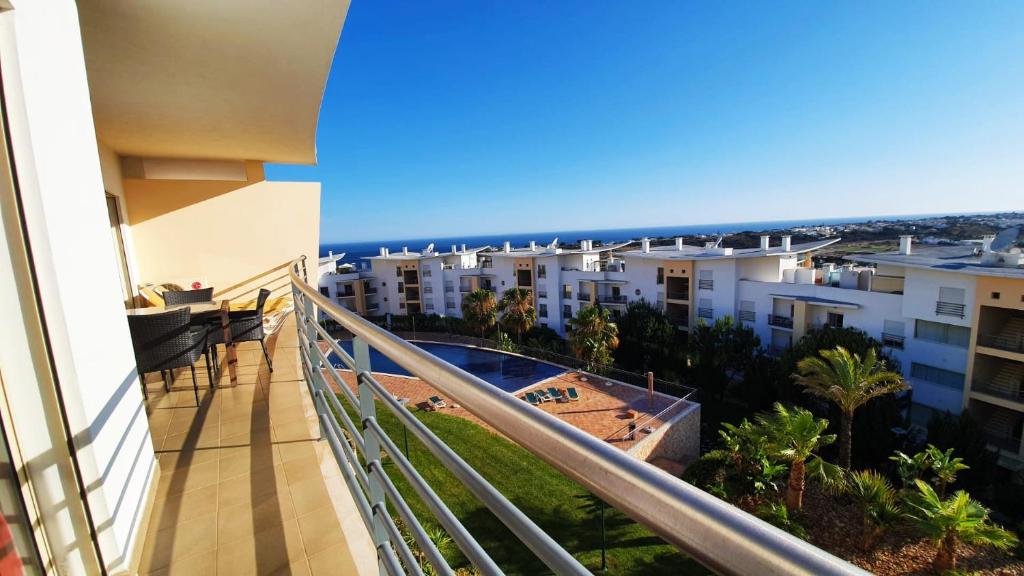 Sunny Apartment with sea view in Albufeira Rua José Ramos Pimenta C- 2B, 8200-147 Albufeira