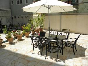 Sunny Green Terrace
