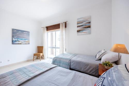 Sunny & Light 2-bedroom Apartment