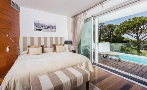 Sunny Lounge Apartment