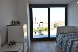 Sunny Penthouse whith balcony 9min walk main station