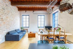 Sunny Stylish Spacious Loft in Old-Port