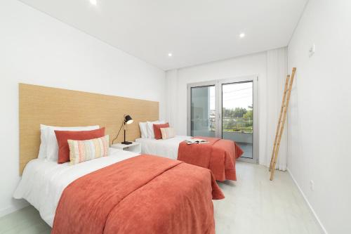Sunset Views - Holiday Apartment with Sea View by SCH