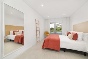 Sunset Views - Holiday Apartment with Sea View by SCH