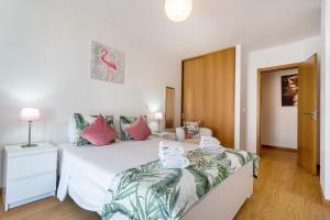 Sunshine apartment by Ammonite&Cо