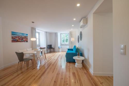 Sunshine House - Exclusive Apartment - Home By The Castle