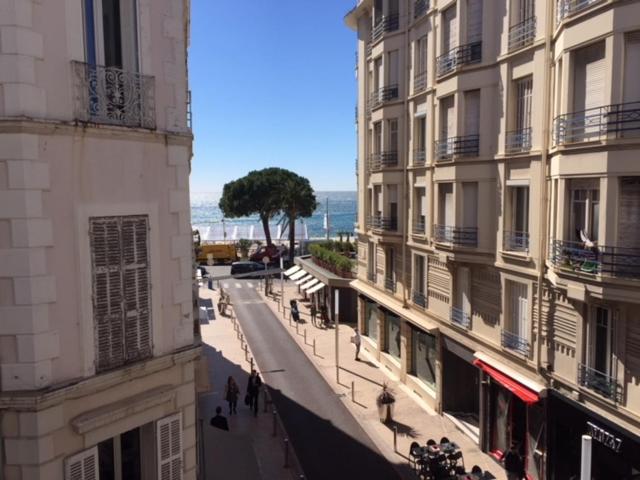 Appartement Super 2 bedrooms central apartment prox Palais and sea view 11 Rue Gérard Monod 06400 Cannes