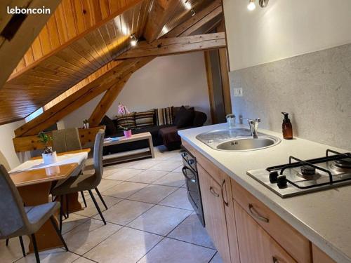 Super appartement loué meublé tout équipé