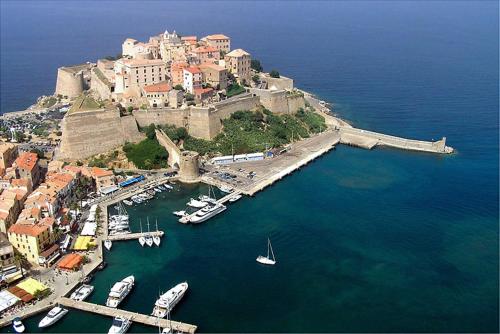 Super emplacement à Calvi